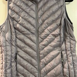 Lightweight puffer vest - Large